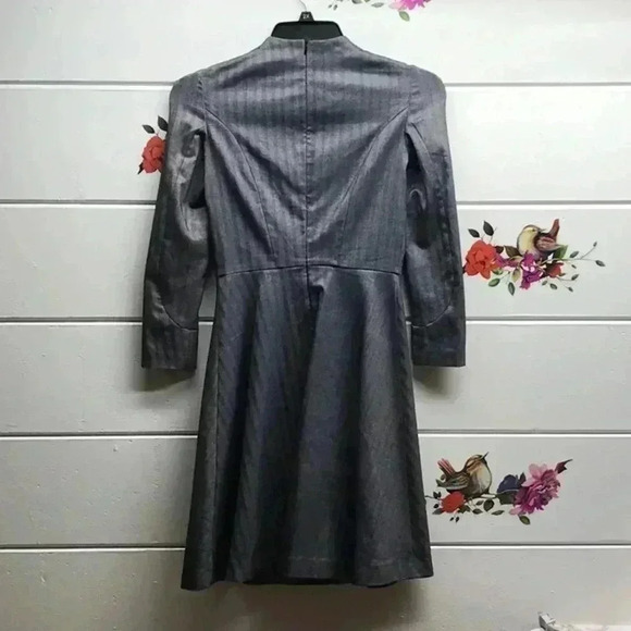 Junior dress size small - Picture 2 of 4